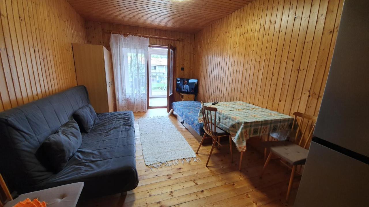 Wellapartman Zamárdi Exteriör bild